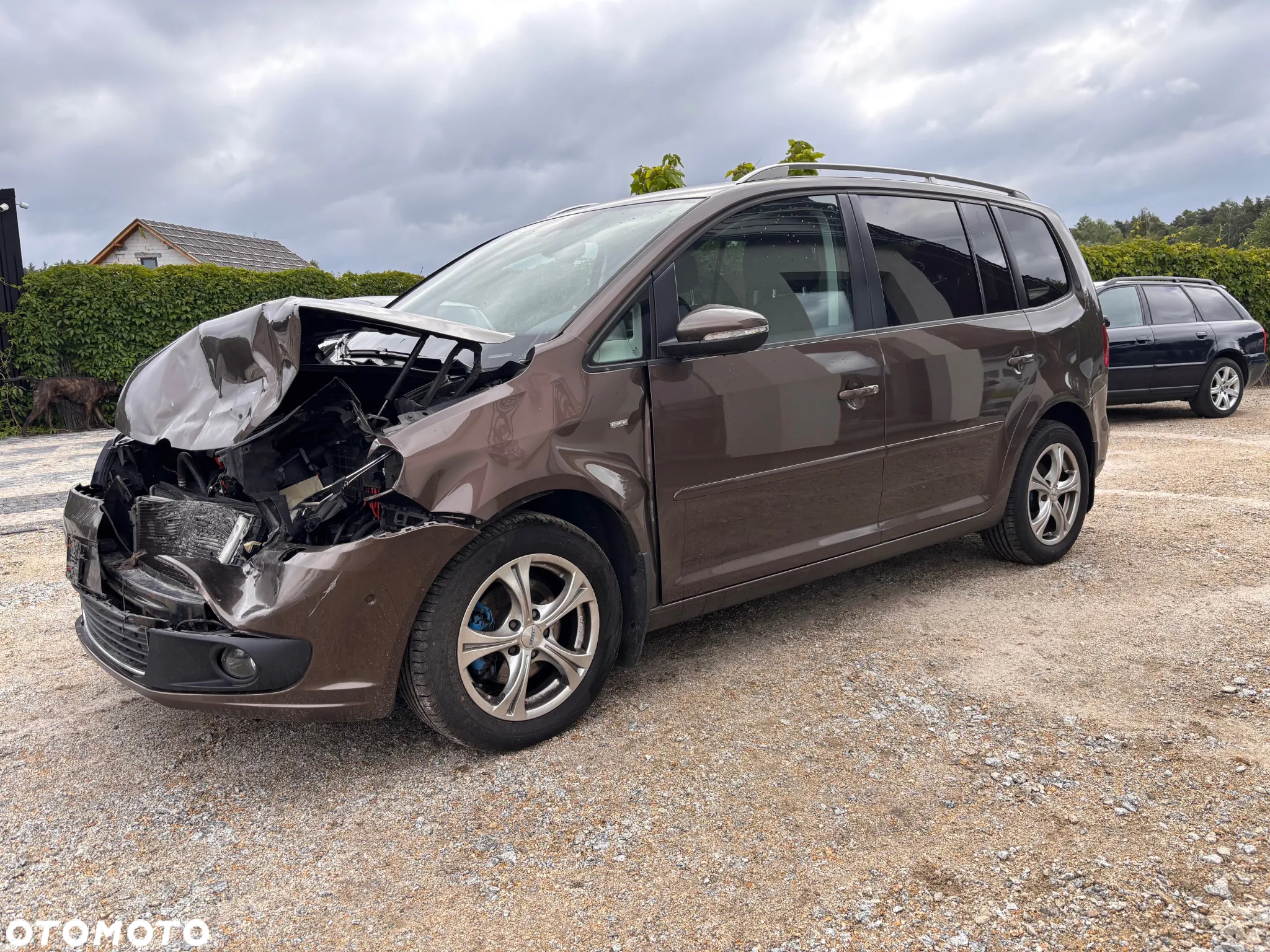 Volkswagen Touran 1.6 TDI DPF BlueMotion Technology DSG Highline - 10