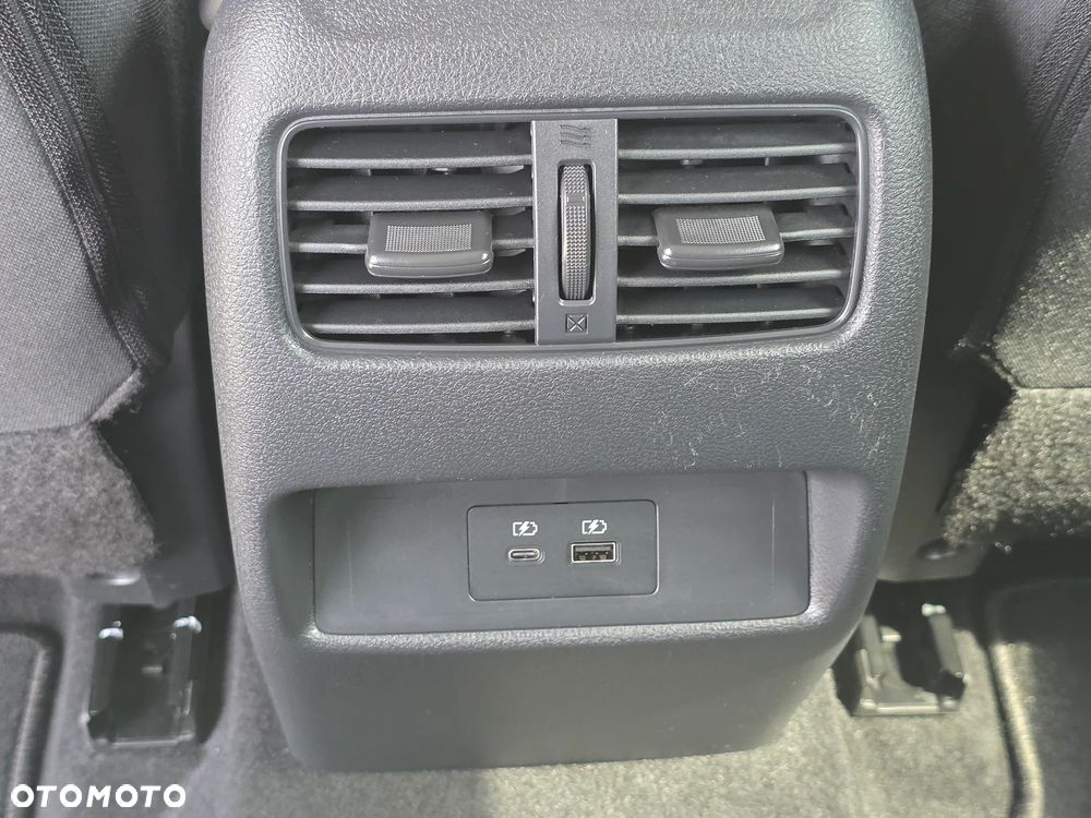 Nissan Qashqai 1.3 DIG-T MHEV N-Connecta Xtronic - 40