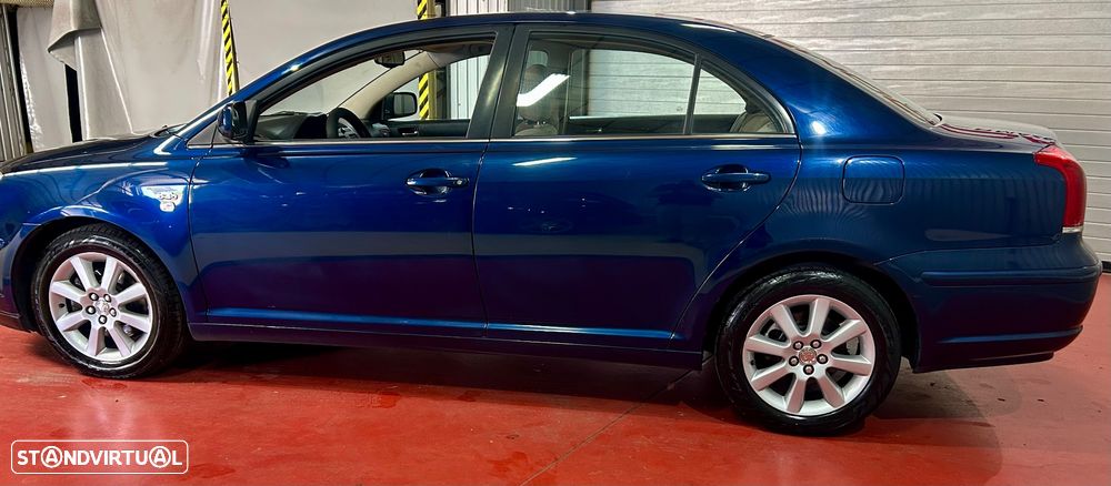 Toyota Avensis SD 2.0 D-4D Sol S/GPS - 6