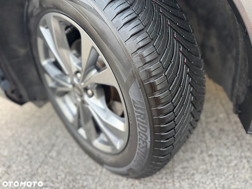 Ford Kuga 2.5 Duratec FHEV ST-LINE - 37