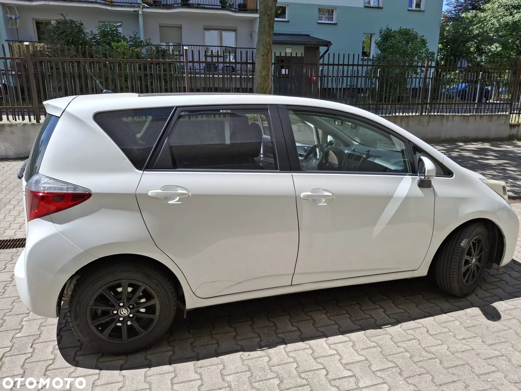 Toyota Verso S 1.4 D-4D Premium - 3