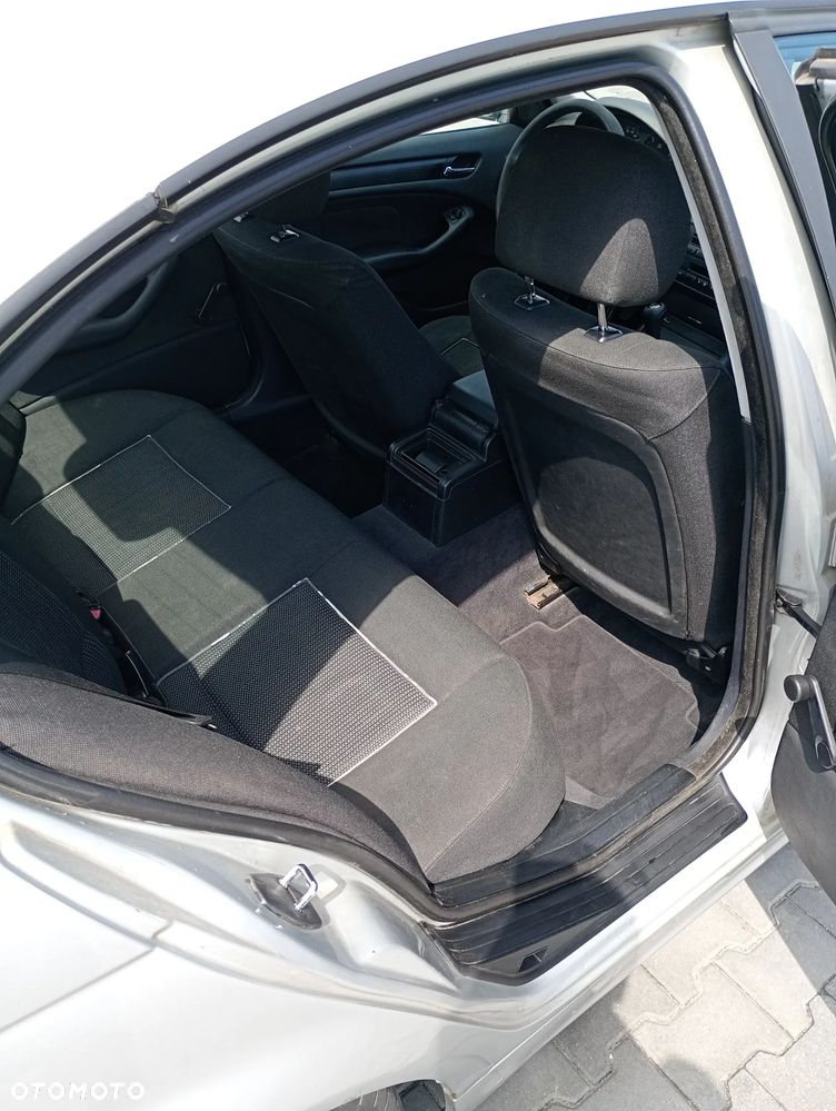BMW Seria 3 - 12