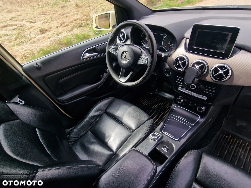 Mercedes-Benz Klasa B 180 d 7G-DCT Edition - 6