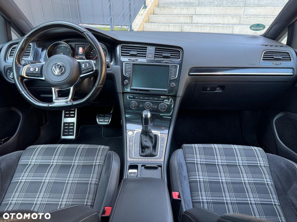 Volkswagen Golf GTD 2.0 TDI SCR DSG - 25
