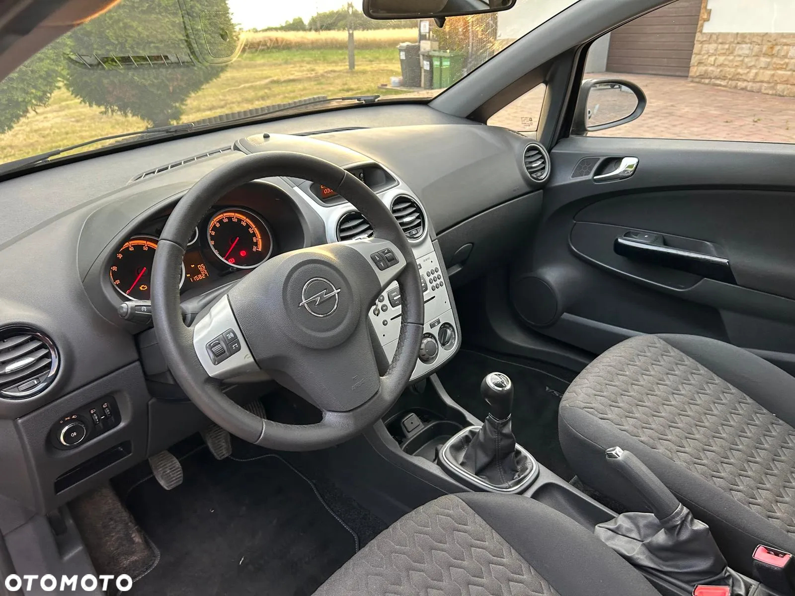 Opel Corsa 1.4 16V Active - 19
