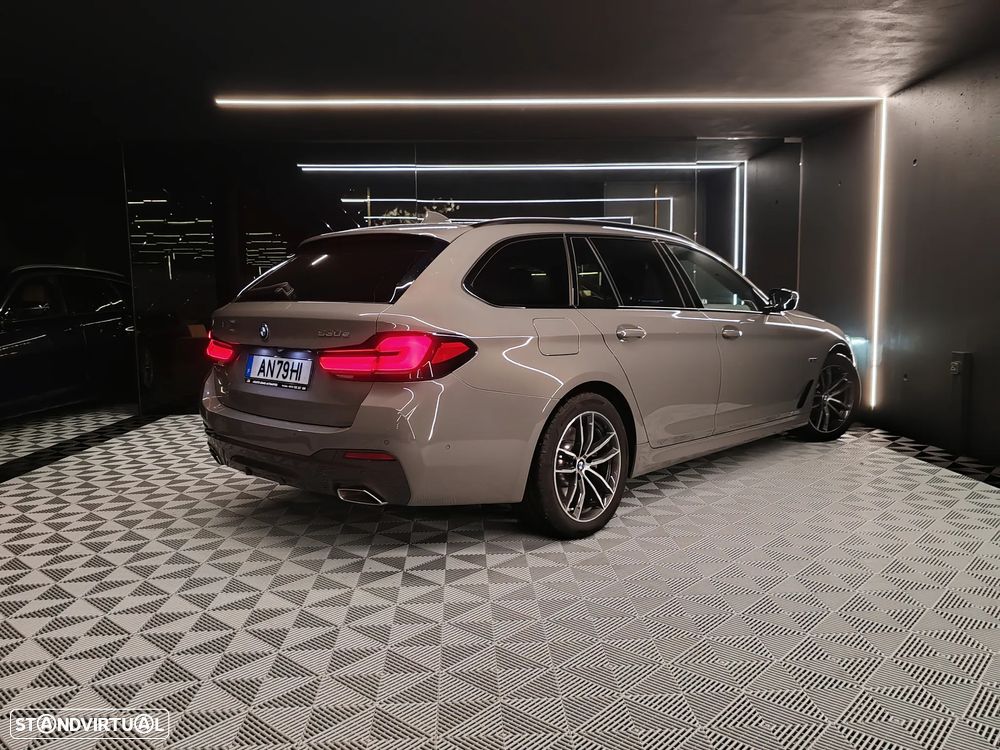 BMW 530 e Pack Desportivo M - 5
