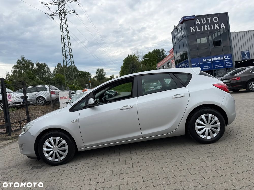 Opel Astra 1.6 Essentia - 6