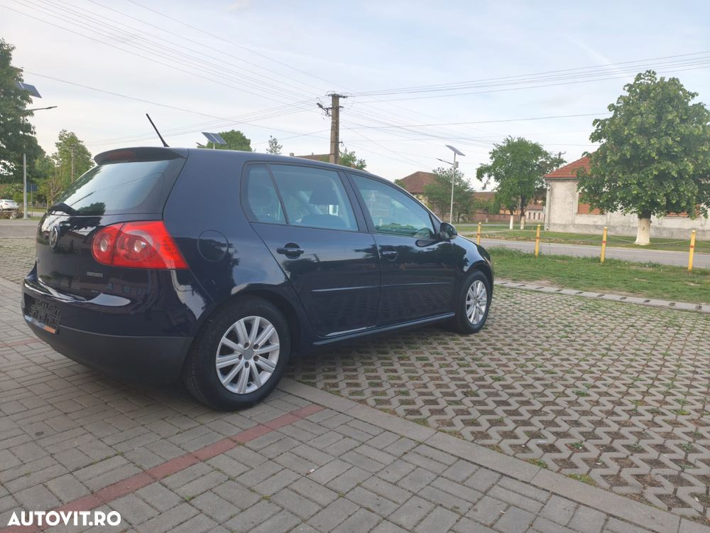 Volkswagen Golf 1.9 TDI BlueMotion Comfortline - 6