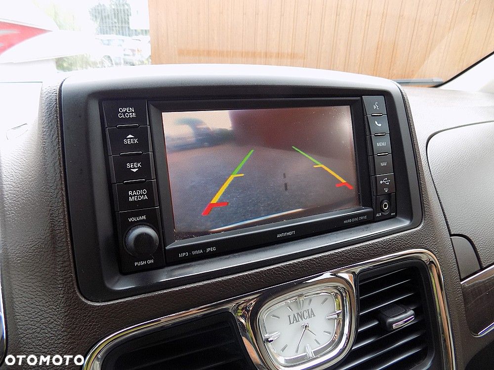 Lancia Voyager 2.8 CRD16v Silver - 16
