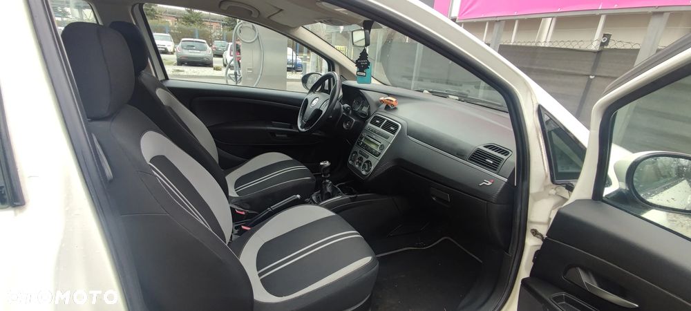 Fiat Grande Punto 1.4 8V - 24