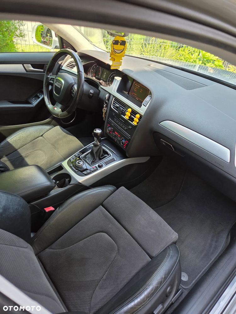 Audi A4 Avant 2.0 TDI - 15