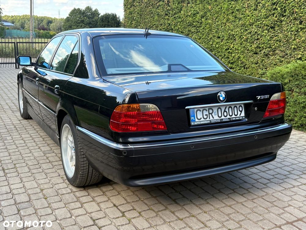 BMW Seria 7 735i L - 16