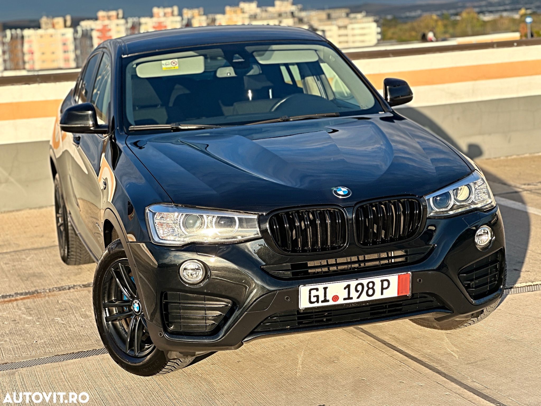 BMW X4 xDrive20d xLine - 1