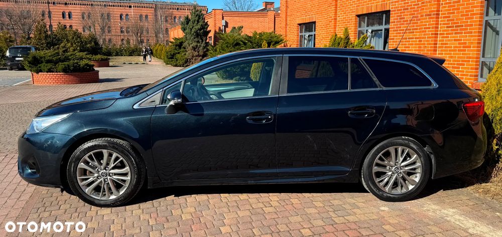 Toyota Avensis Touring Sports 1.6 D-4D Executive - 32