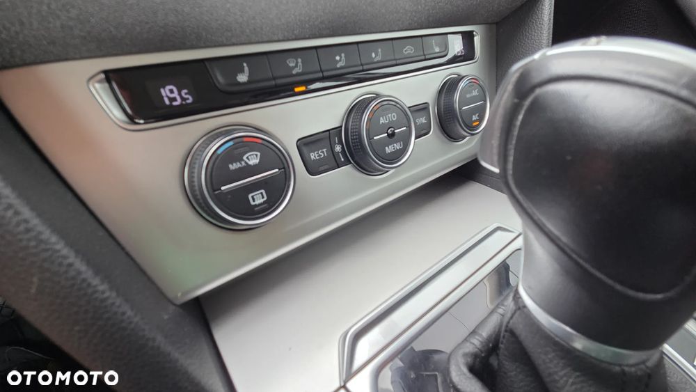 Volkswagen Passat Variant - 29