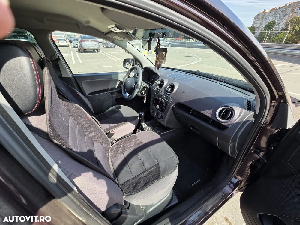 Ford Fusion - 9