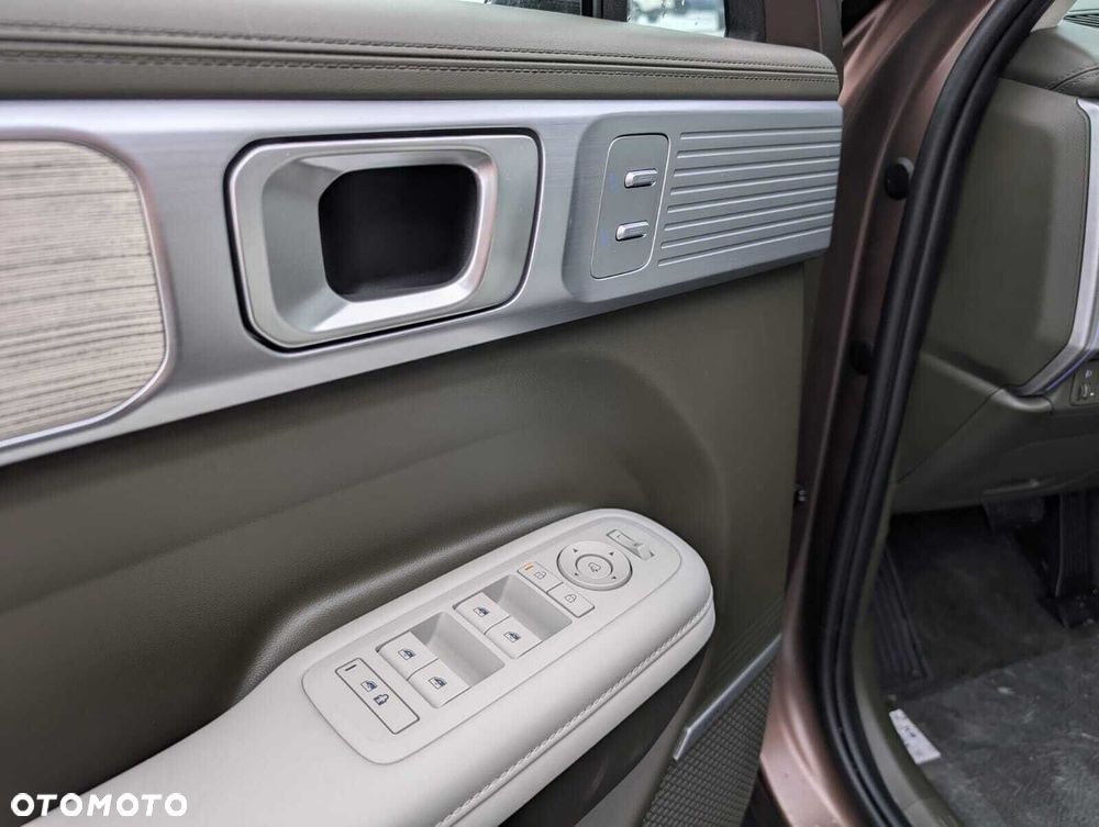 Hyundai Santa Fe 1.6 T-GDI HEV Calligraphy 4WD 6os - 22