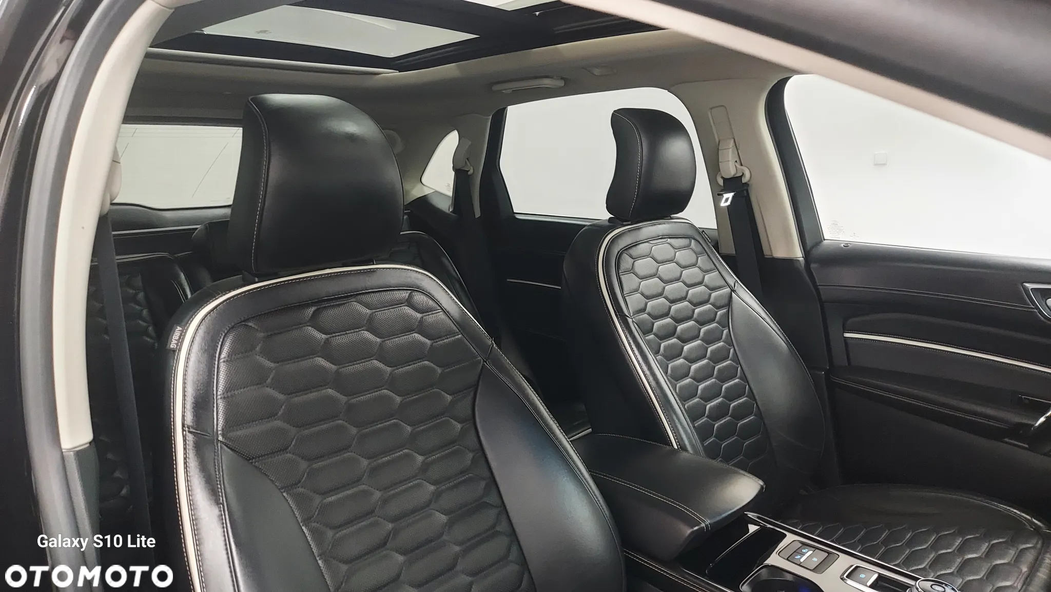 Ford Edge 2.0 EcoBlue Bi-Turbo 4x4 Vignale - 23