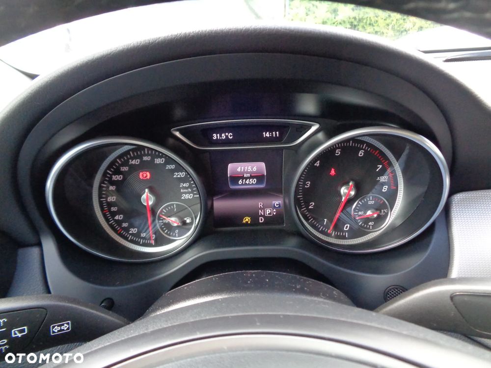 Mercedes-Benz GLA 180 7G-DCT Activity Edition - 10