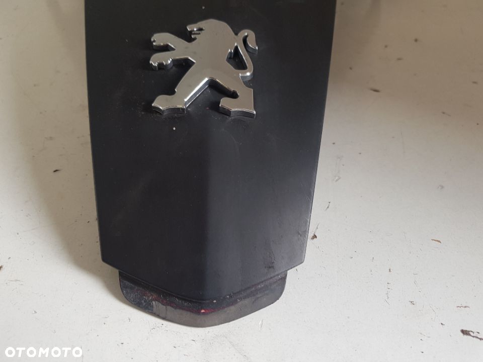 2009r Peugeot Satelis RS 125 Krawat Nosek Wypełnienie Czaszy - 2