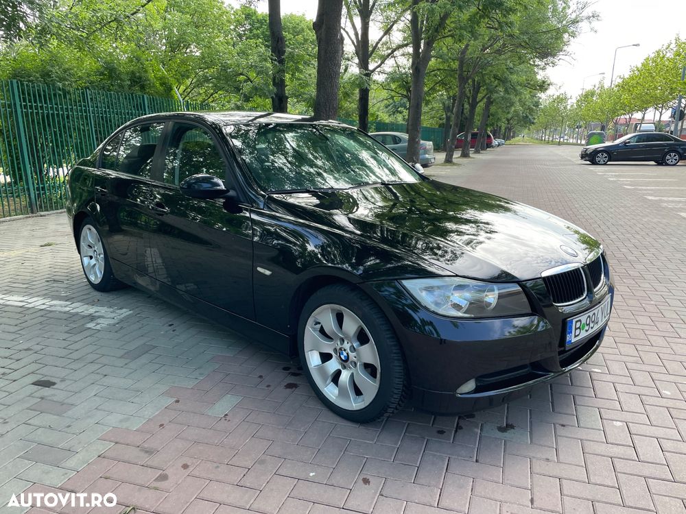 BMW Seria 3 318i - 4