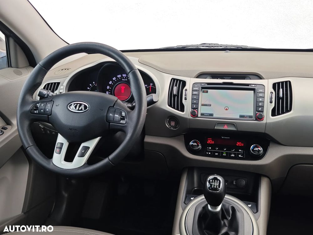Kia Sportage 2.0 DSL MT 4x4 PREMIUM - 6
