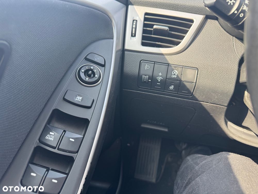 Hyundai i30 blue 1.6 CRDi Classic Navigation - 16