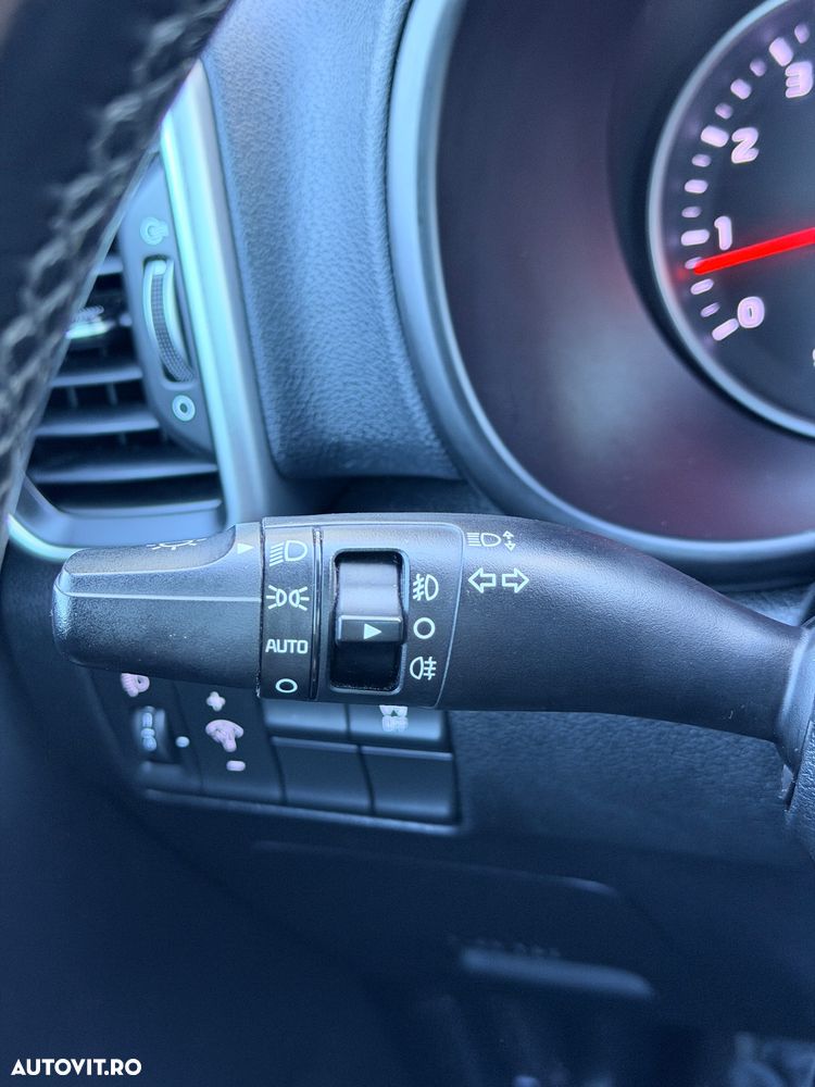 Kia Sportage 1.6 GDI 2WD Dream-Team Edition - 27