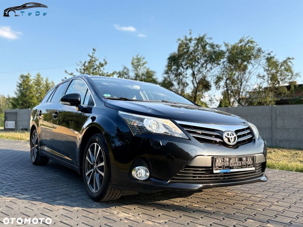 Toyota Avensis Touring Sports 1.8 Executive - 2