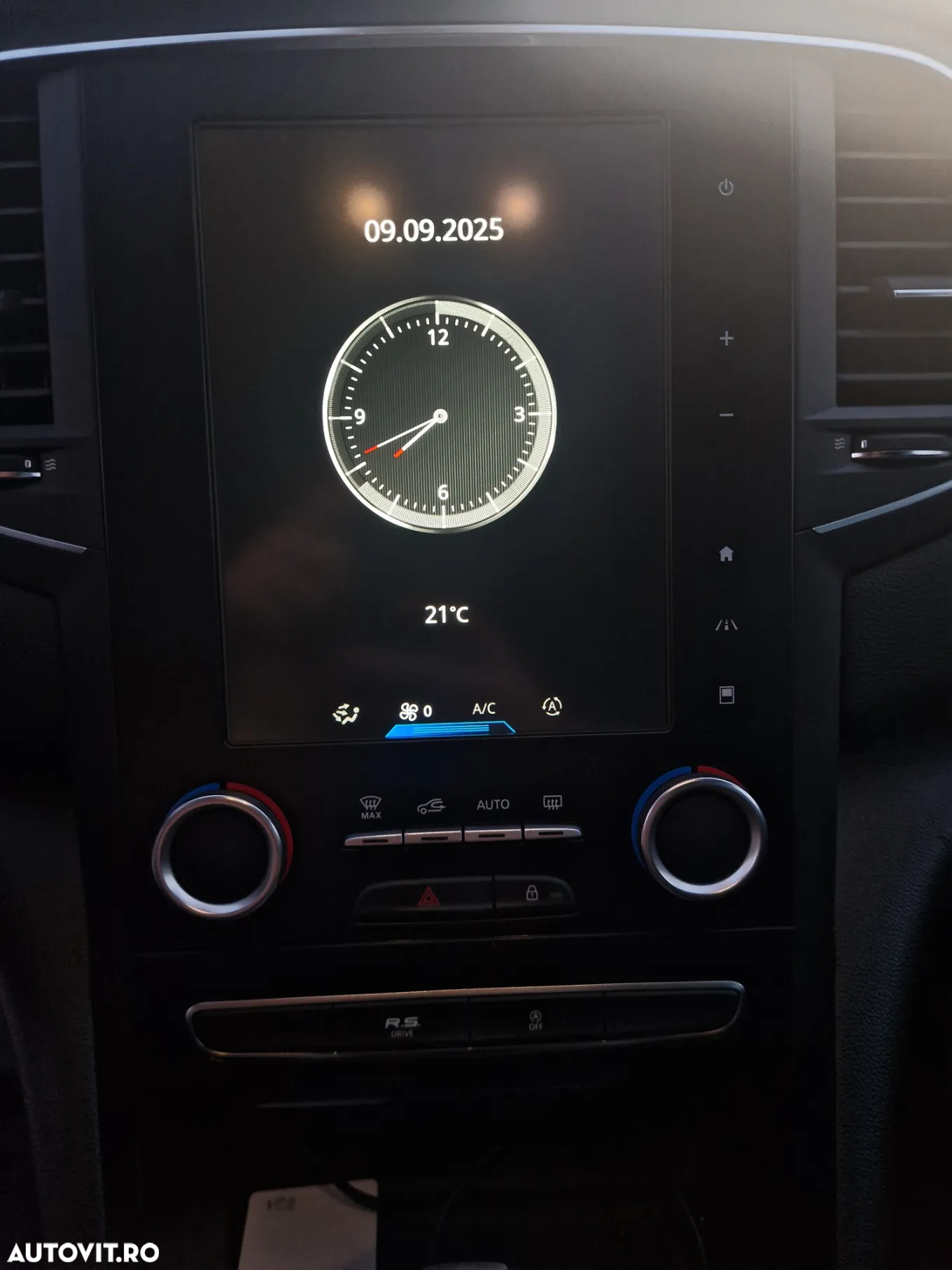 Renault Megane ENERGY TCe EDC GT - 26