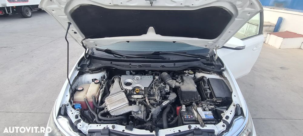 Toyota Auris 1.2 L Turbo Luna - 12