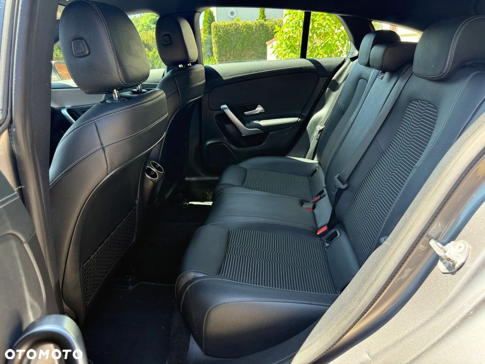 Mercedes-Benz CLA 180 d Edition 2020 - 8