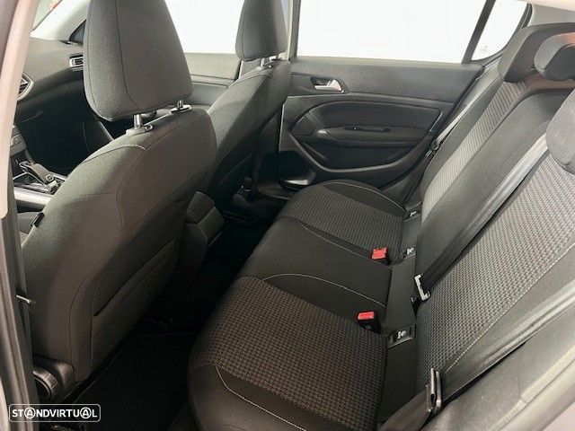 Peugeot 308 1.5 BlueHDi Active Pack EAT8 - 29