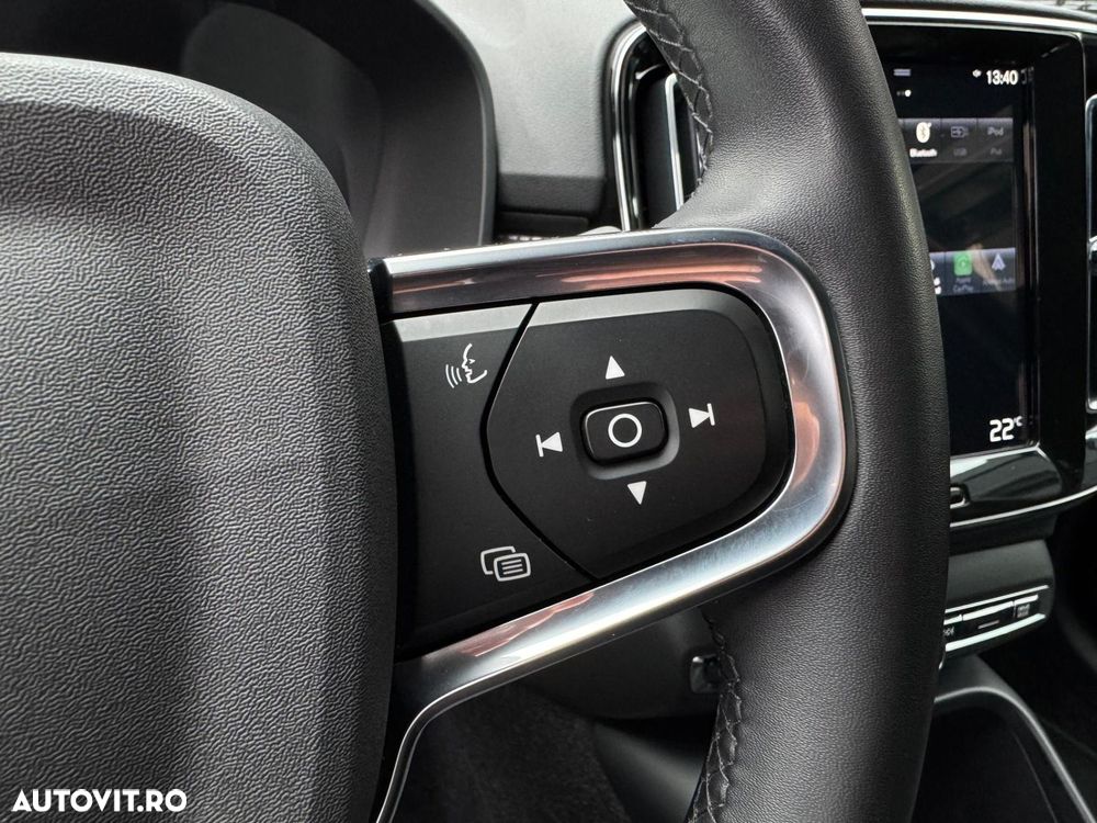 Volvo XC 40 B4 AT8 AWD Mild Hybrid R-Design - 13