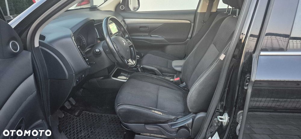 Mitsubishi Outlander - 6