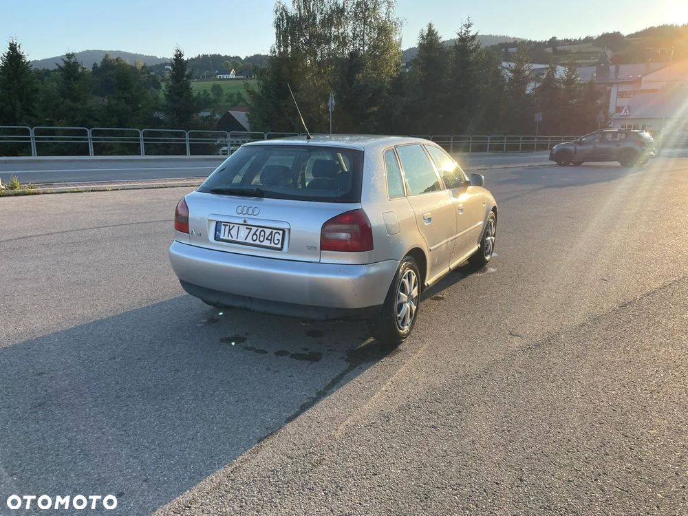 Audi A3 Sportback 1.6 Ambiente - 5
