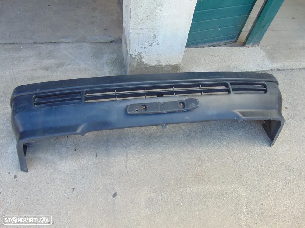 Mitsubishi L300 para-choques - 1