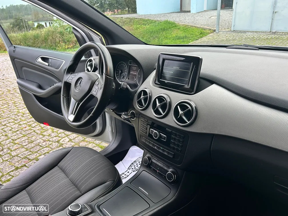 Mercedes-Benz B 200 CDi BlueEfficiency Aut. - 23