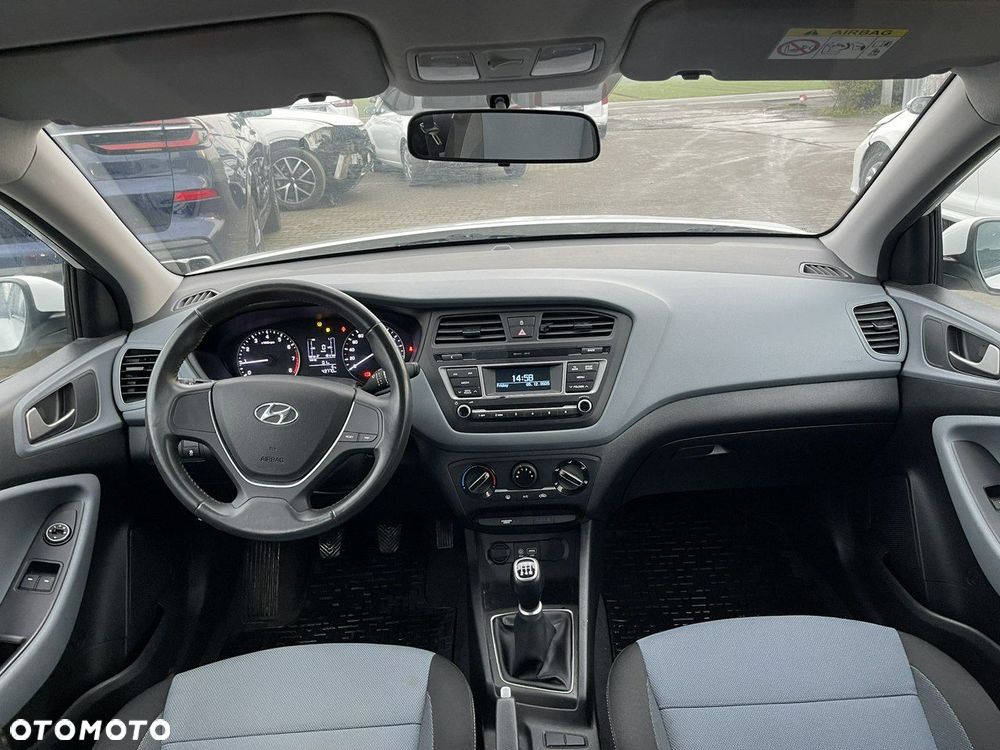 Hyundai i20 1.2 Classic Plus - 8