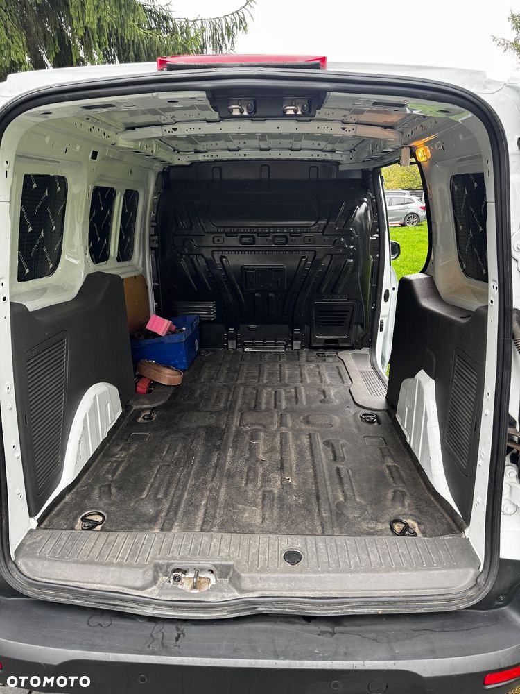 Ford Transit Connect - 23