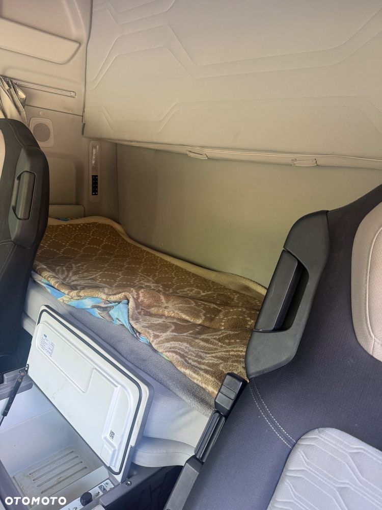 Ford F-Max - 10