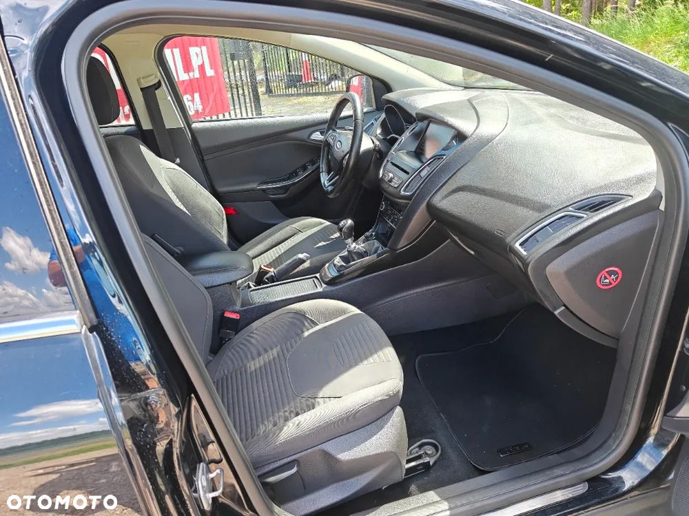 Ford Focus 1.5 EcoBoost STart-Stopp-System TITANIUM - 10