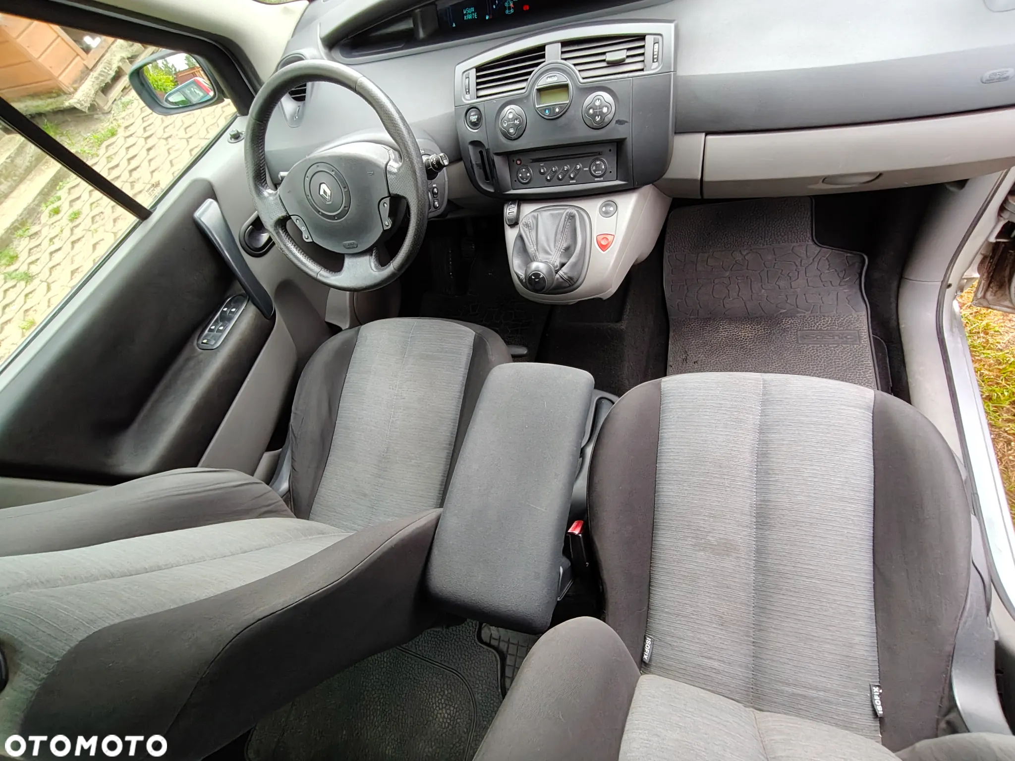 Renault Grand Scenic - 11