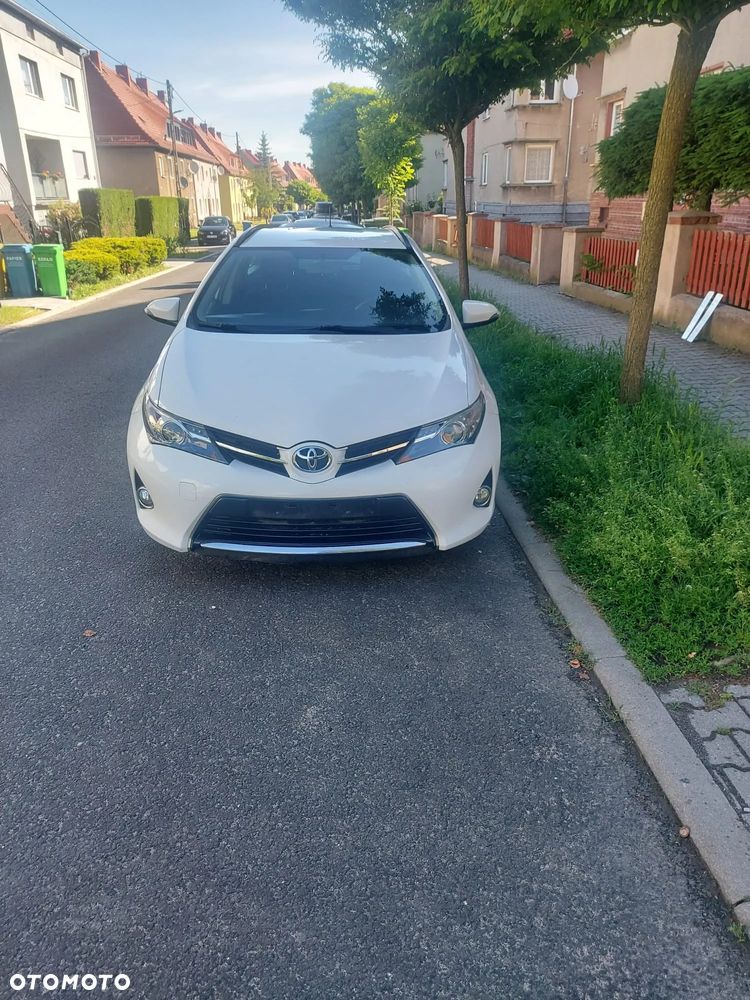Toyota Auris 1.4 D-4D Design Edition - 1