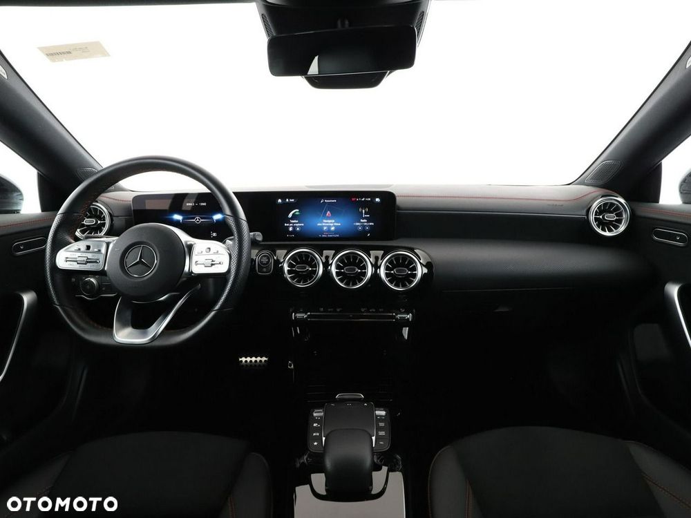 Mercedes-Benz CLA 180 mHEV AMG Line 7G-DCT - 16