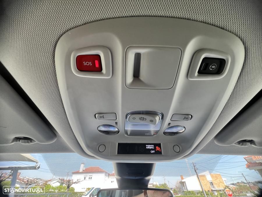 Peugeot e-Traveller L2 (75kWh) Allure - 57