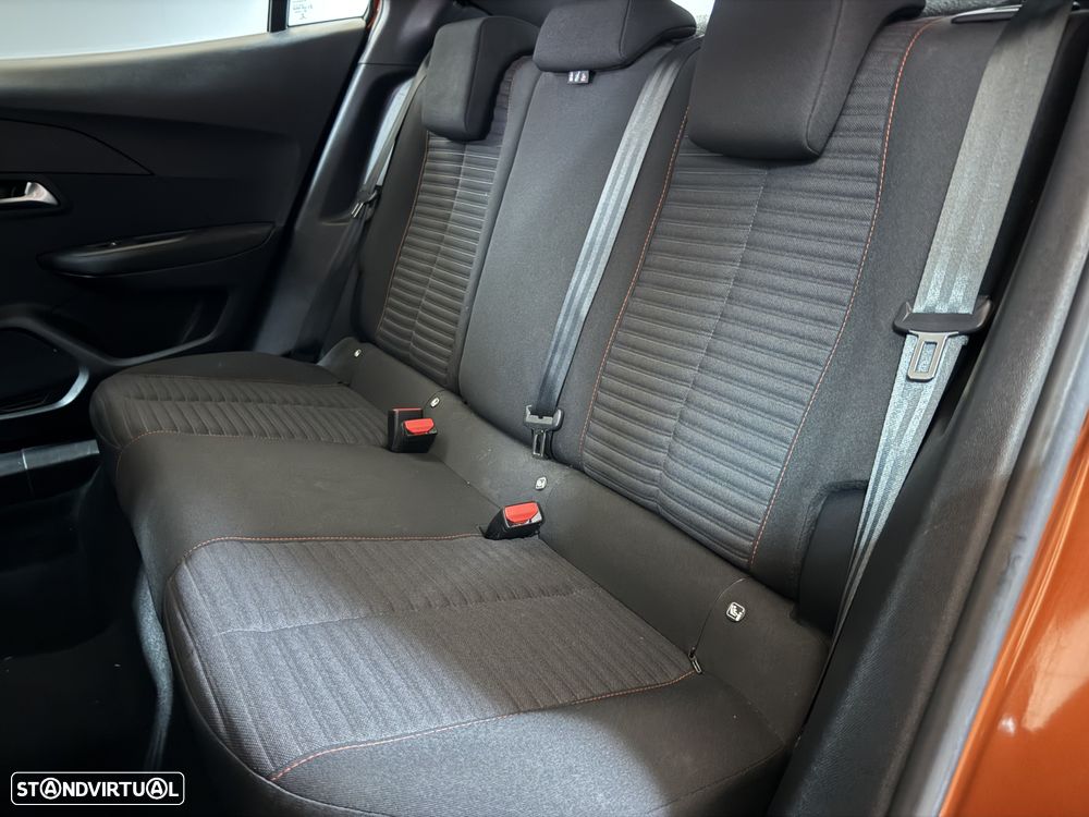 Peugeot 2008 1.2 PureTech Allure EAT8 - 15