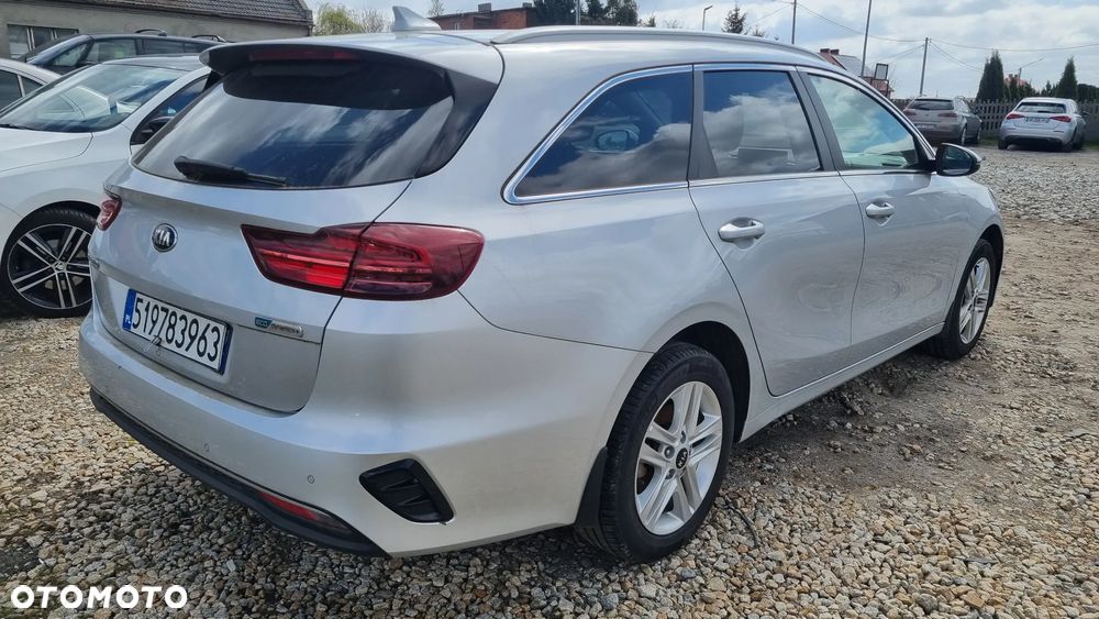 Kia Ceed 1.6 CRDi (48V Mild-Hybrid) Spirit - 13