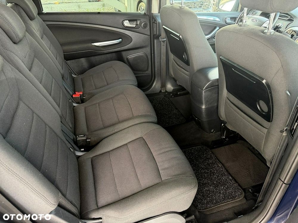 Ford Galaxy - 25