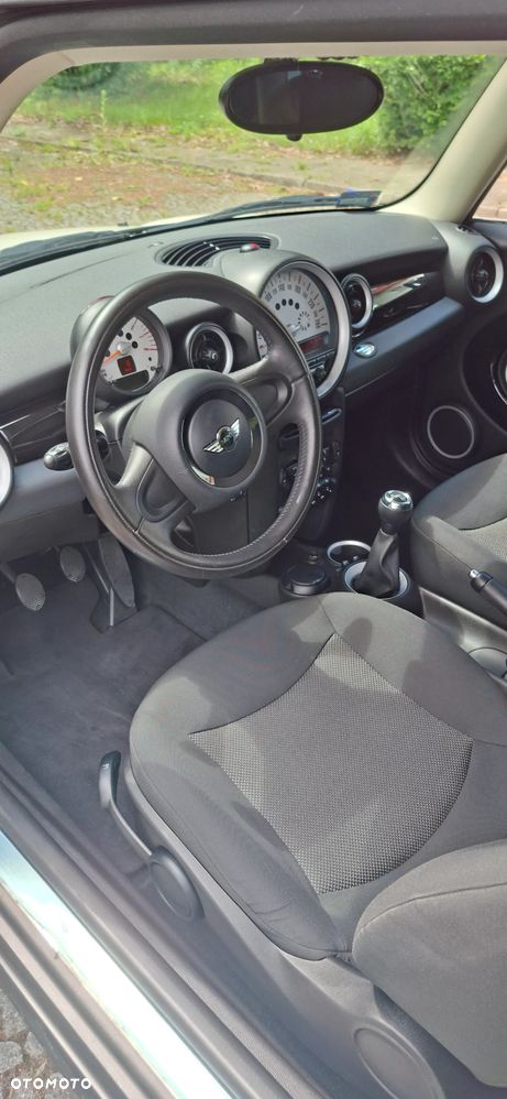 MINI Cooper Standard - 17